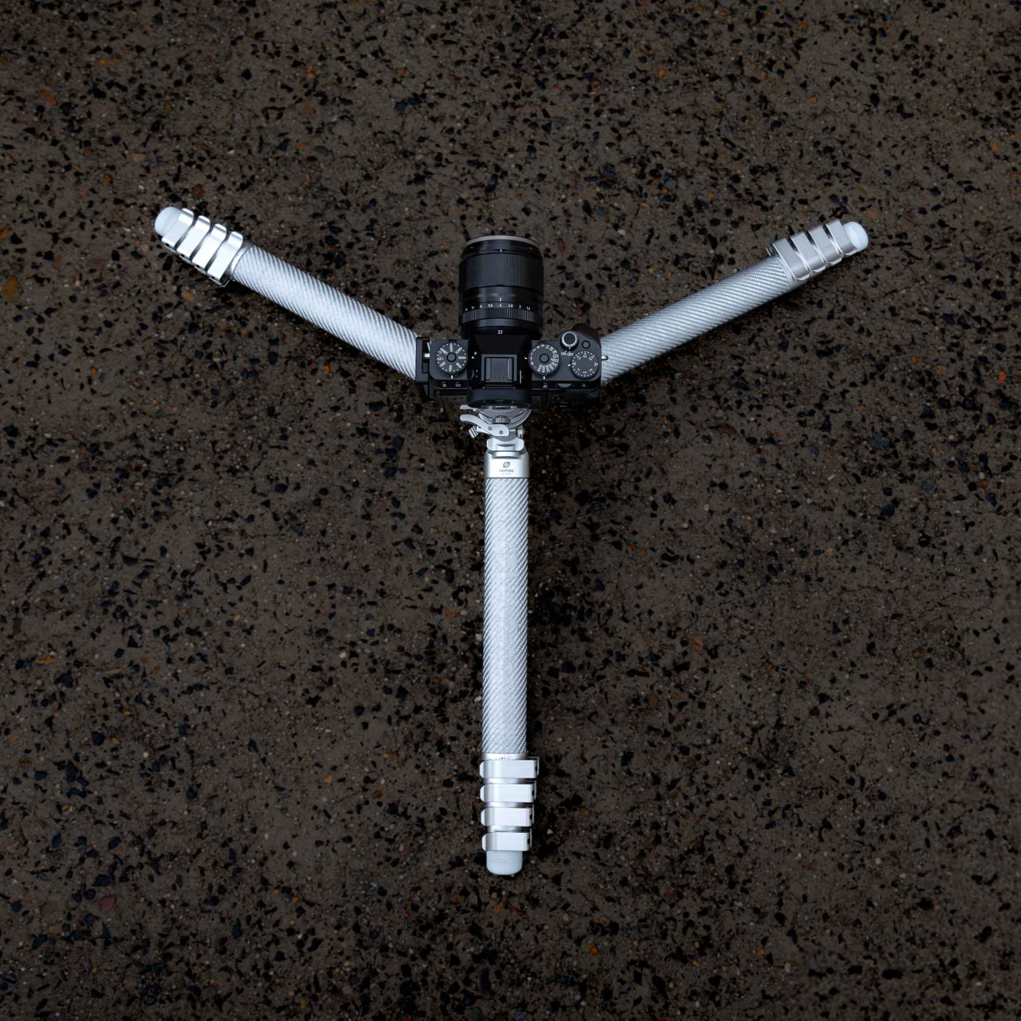 Leofoto AZ-235C Carbon Fibre Travel Tripod + MBH-30 Inverted Ball Head – Silver | Leofoto Australia 94 Leofoto AZ-235C Carbon Fibre Travel Tripod + MBH-30 Inverted Ball Head – Silver | Leofoto Australia 94