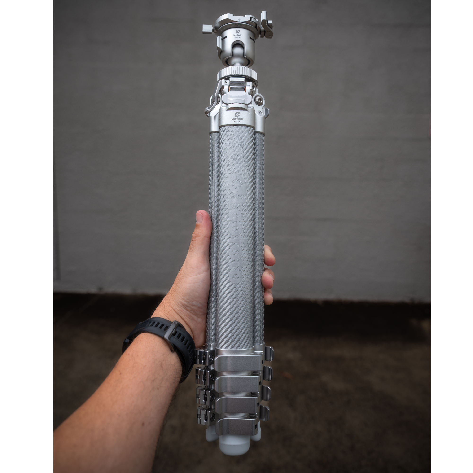 Leofoto AZ-235C Carbon Fibre Travel Tripod + MBH-30 Inverted Ball Head – Silver | Leofoto Australia 92 Leofoto AZ-235C Carbon Fibre Travel Tripod + MBH-30 Inverted Ball Head – Silver | Leofoto Australia 92