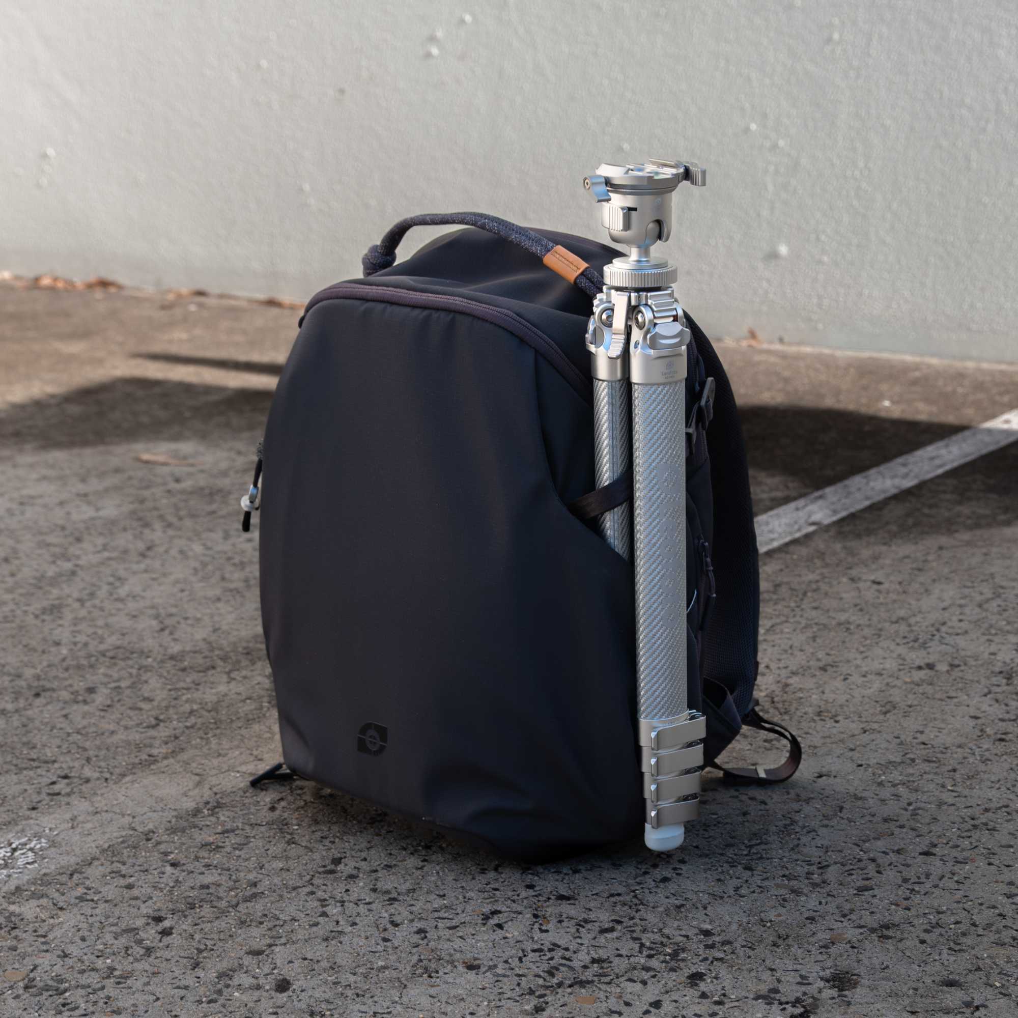 Leofoto AZ-235C Carbon Fibre Travel Tripod + MBH-30 Inverted Ball Head – Silver | Leofoto Australia 95 Leofoto AZ-235C Carbon Fibre Travel Tripod + MBH-30 Inverted Ball Head – Silver | Leofoto Australia 95