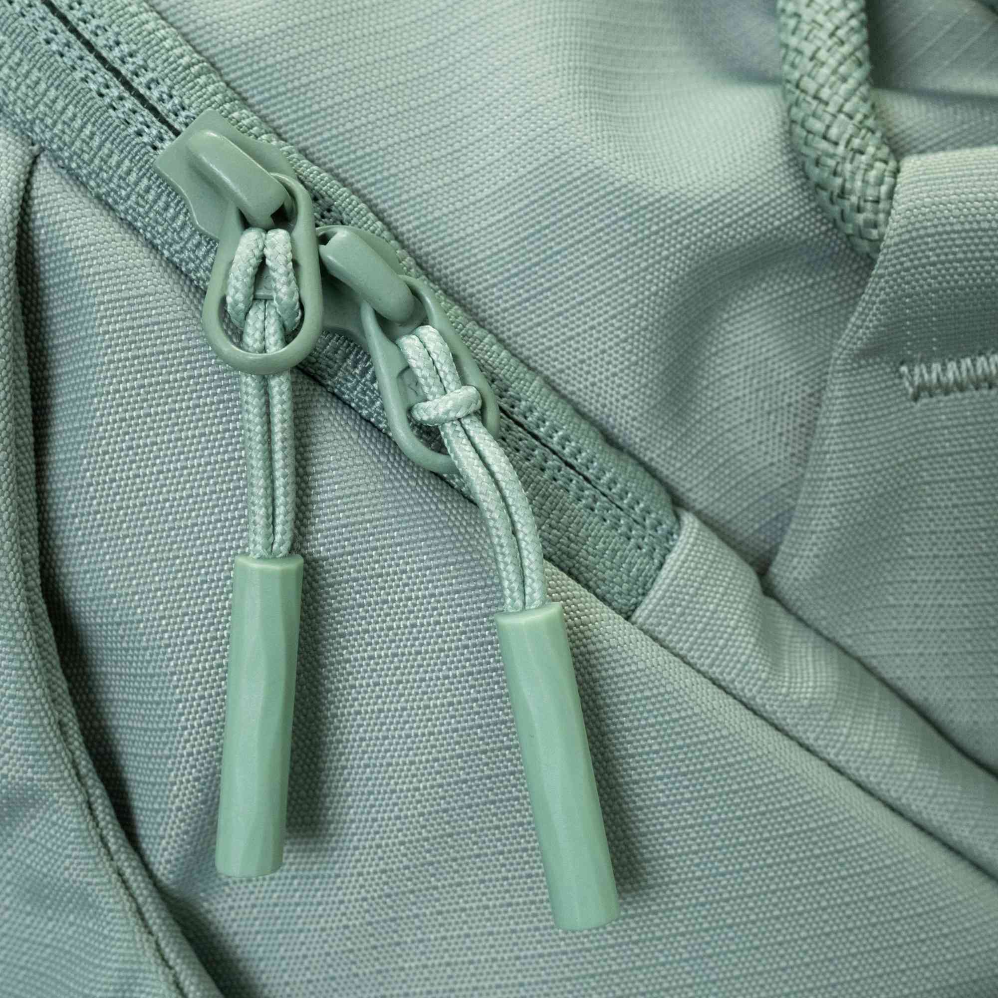 Leofoto Daily Lite 23L Camera Backpack – Green | Leofoto Australia 70 Leofoto Daily Lite 23L Camera Backpack – Green | Leofoto Australia 70